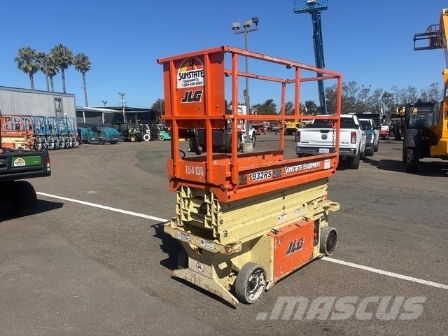 JLG 1932RS Ножничные подъемники