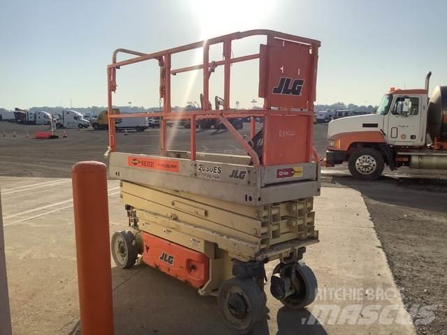 JLG 2030ES Ножничные подъемники