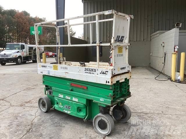 JLG 2032ES Ножничные подъемники