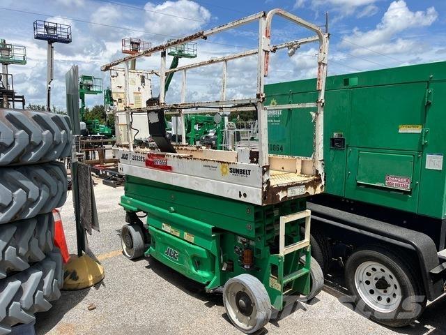 JLG 2032ES Ножничные подъемники