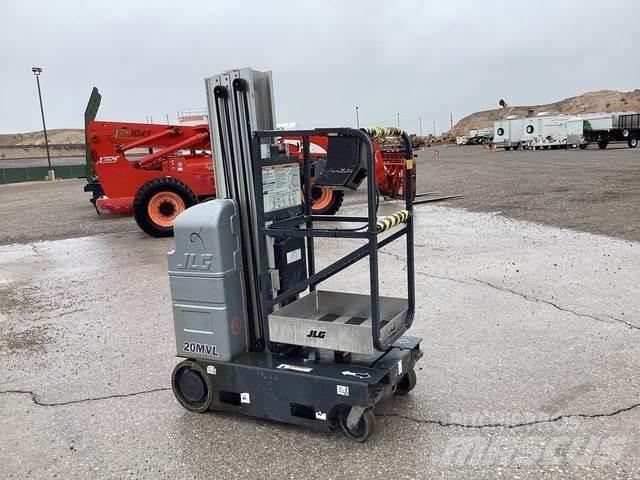 JLG 20MVL Вертикальные мачтовые подъемники