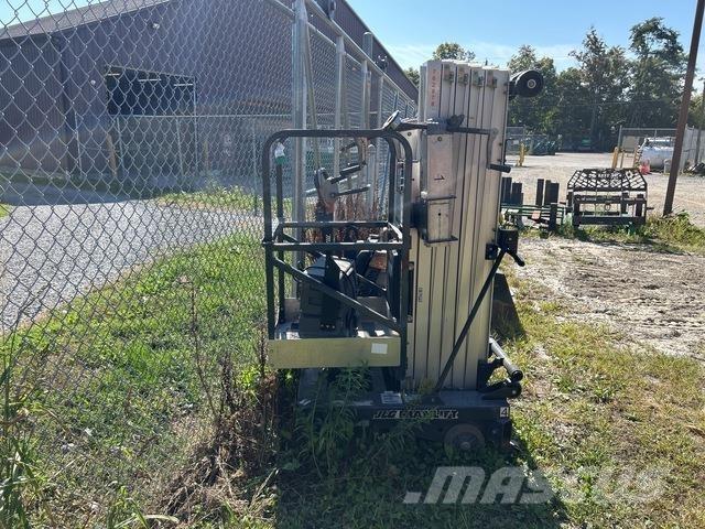 JLG 25AM Вертикальные мачтовые подъемники