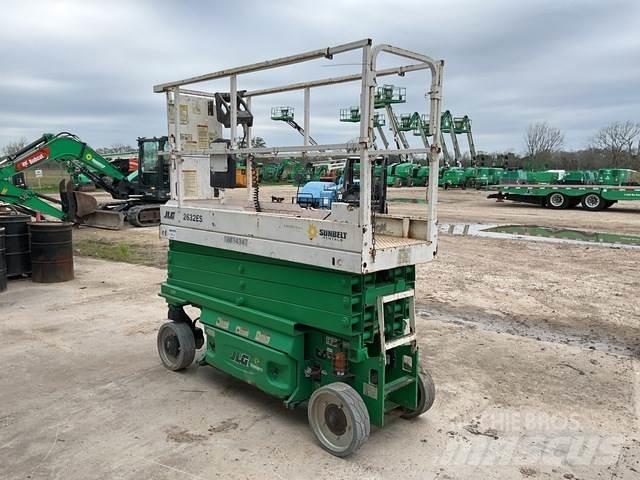 JLG 2632ES Ножничные подъемники