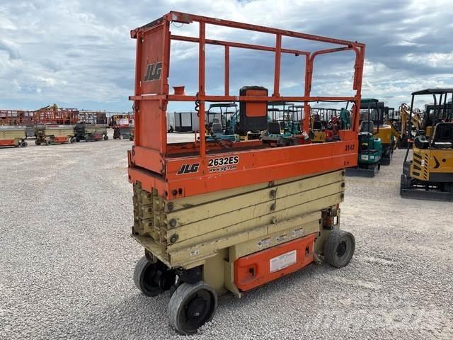 JLG 2632ES Ножничные подъемники