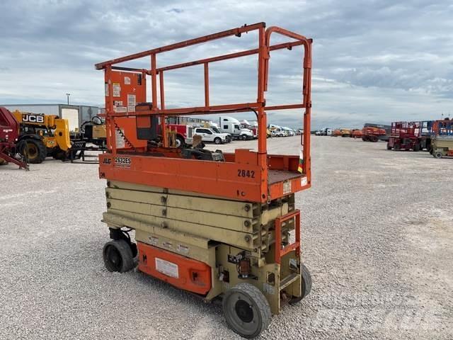 JLG 2632ES Ножничные подъемники