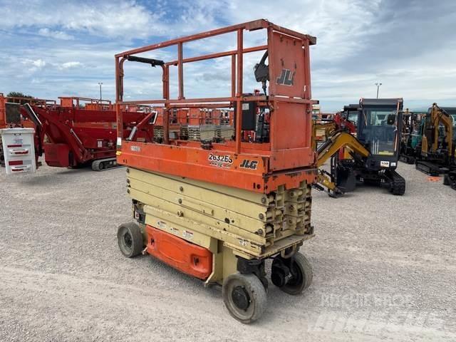 JLG 2632ES Ножничные подъемники