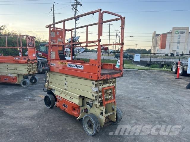 JLG 2632ES Ножничные подъемники