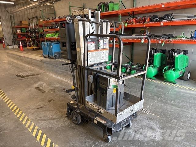JLG 30AMDC Вертикальные мачтовые подъемники