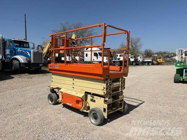 JLG 3246ES Ножничные подъемники