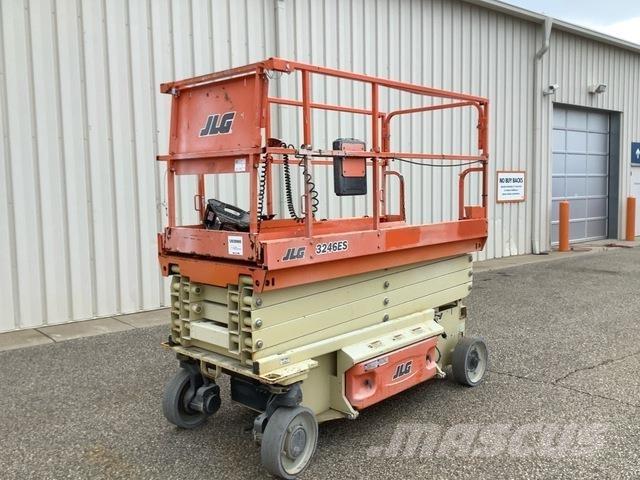 JLG 3246ES Ножничные подъемники