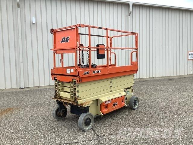 JLG 3246ES Ножничные подъемники