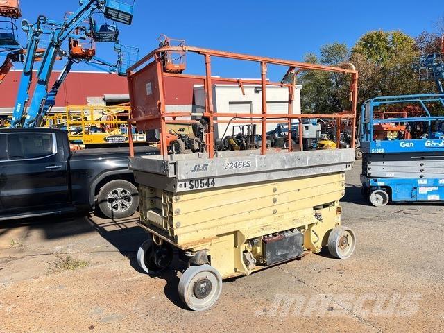 JLG 3246ES Ножничные подъемники