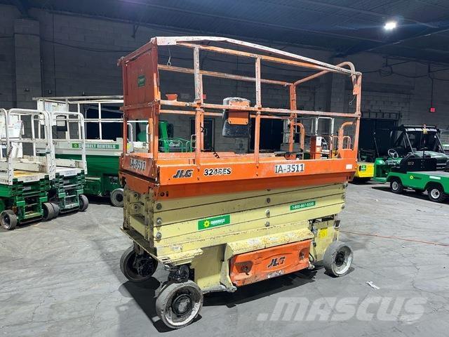 JLG 3246ES Ножничные подъемники