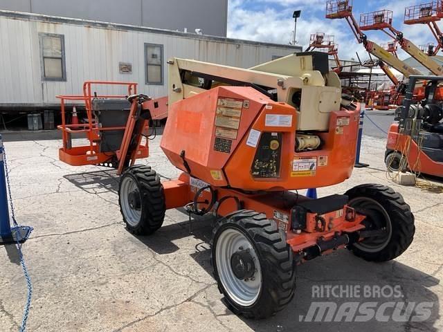 JLG 340AJ Коленчатые подъемники