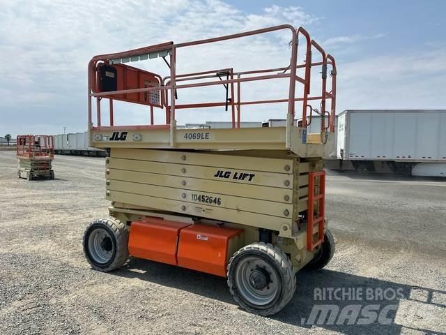 JLG 4069LE Ножничные подъемники