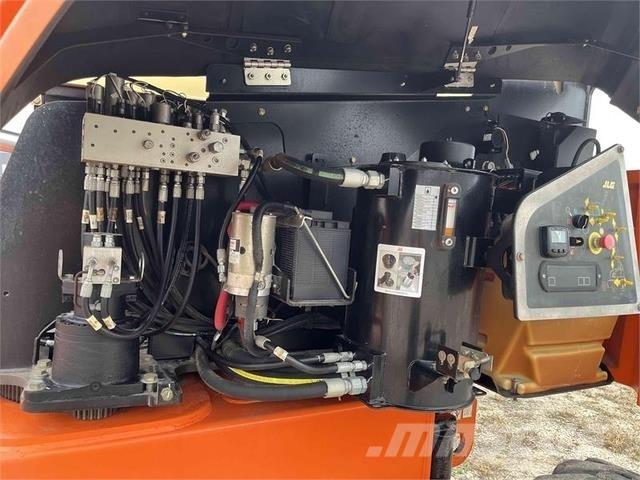 JLG 460SJ Телескопические подъемники
