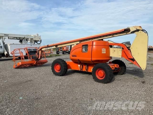 JLG 600A Коленчатые подъемники