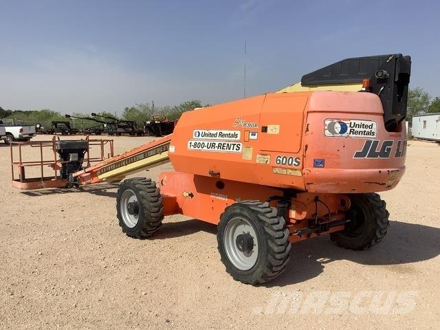 JLG 600S Телескопические подъемники