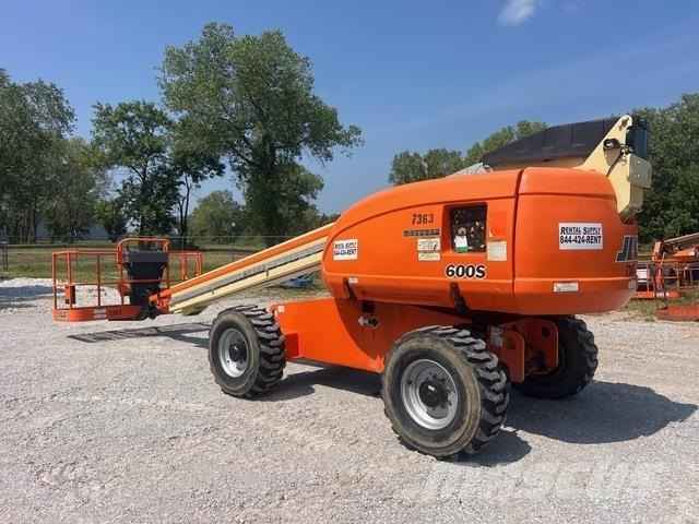 JLG 600S Телескопические подъемники