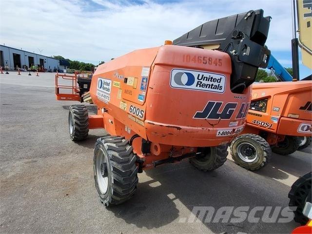 JLG 600S Телескопические подъемники