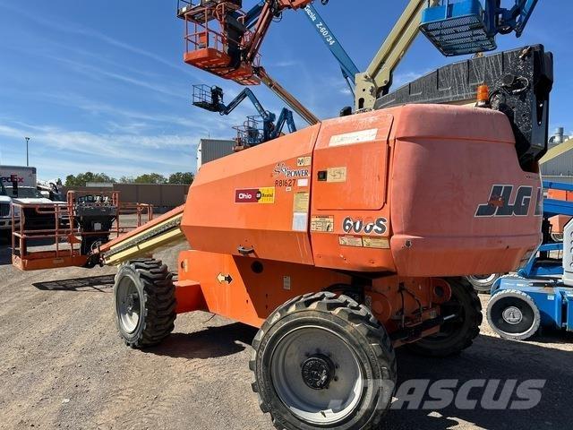 JLG 600S Телескопические подъемники