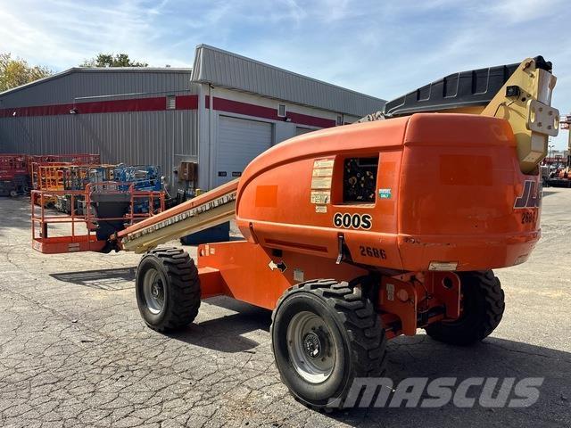 JLG 600S Телескопические подъемники