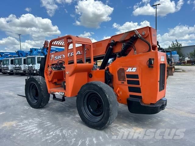 JLG 6042 Телескопические погрузчики