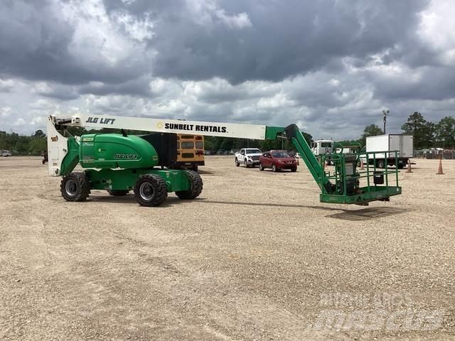 JLG 800 AJ Коленчатые подъемники