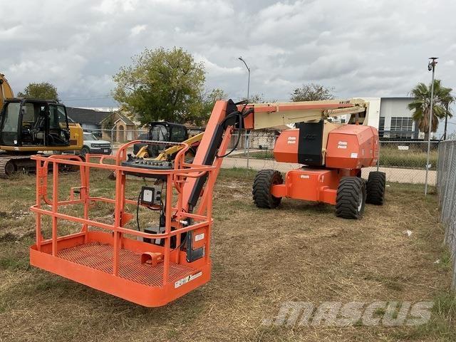 JLG 800 AJ Коленчатые подъемники