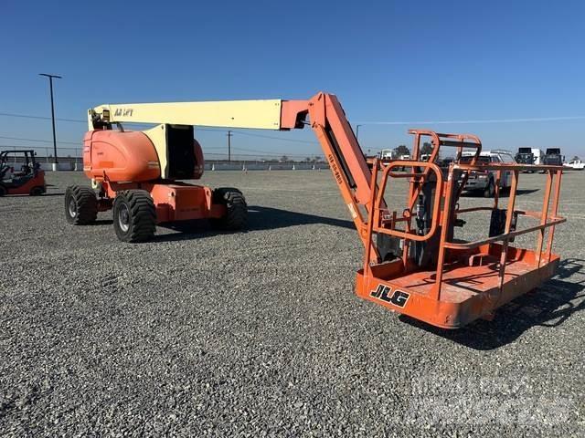 JLG 800AJ Коленчатые подъемники