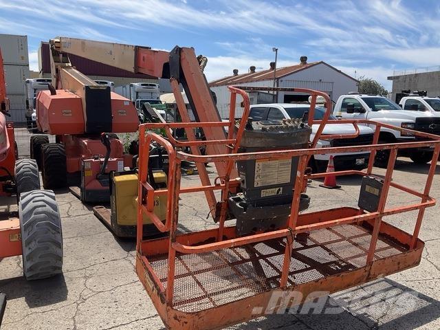 JLG 800AJ Коленчатые подъемники