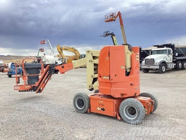 JLG E300AJP Коленчатые подъемники