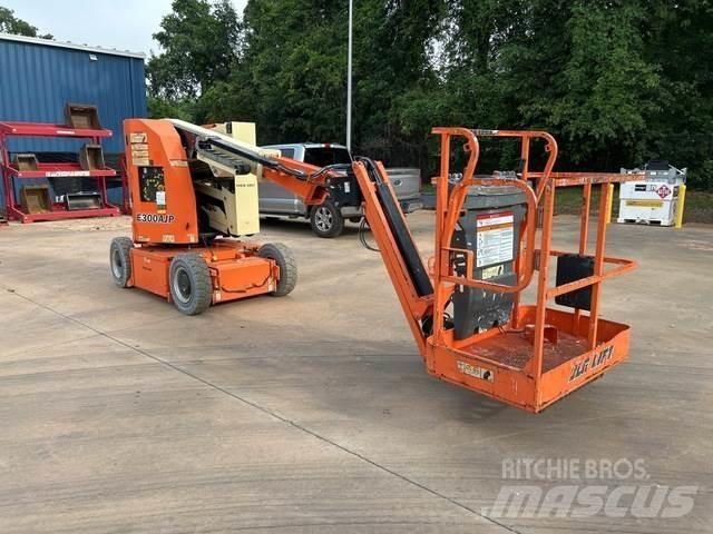 JLG E300AJP Коленчатые подъемники