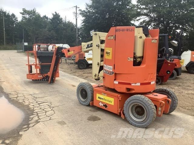 JLG E300AJP Коленчатые подъемники