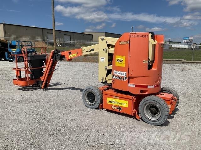 JLG E300AJP Коленчатые подъемники