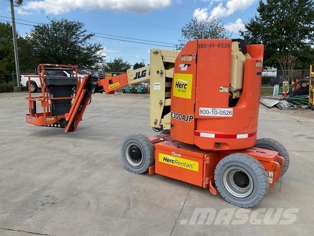 JLG E300AJP Коленчатые подъемники