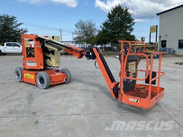 JLG E300AJP Коленчатые подъемники