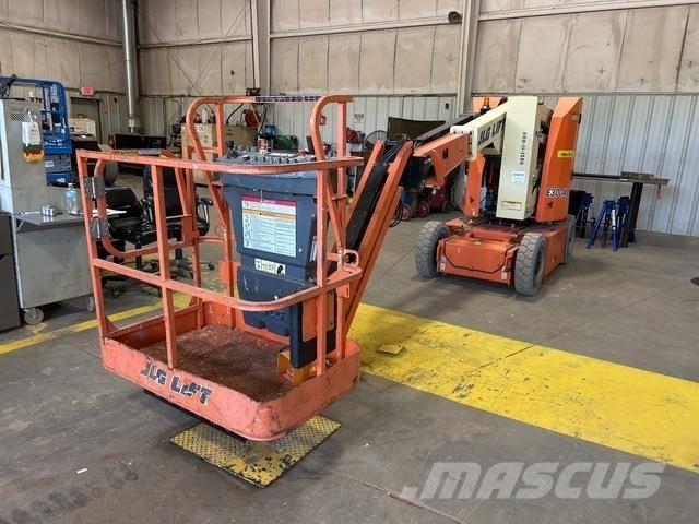 JLG E300AJP Коленчатые подъемники