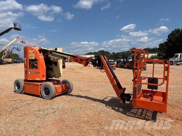 JLG E300AJP Коленчатые подъемники