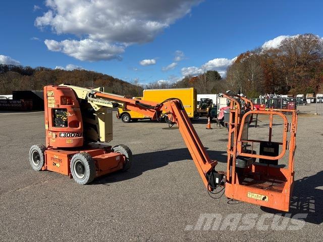 JLG E300AJP Коленчатые подъемники