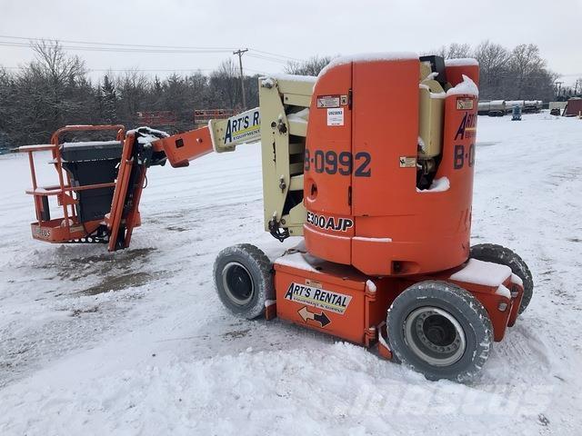 JLG E300AJP Коленчатые подъемники
