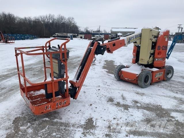 JLG E300AJP Коленчатые подъемники