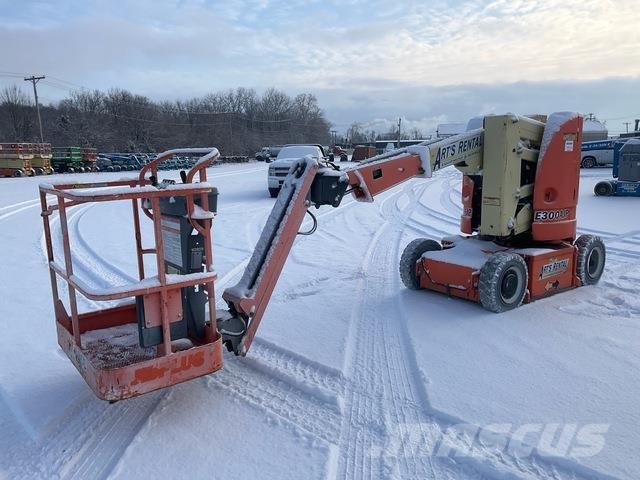 JLG E300AJP Коленчатые подъемники