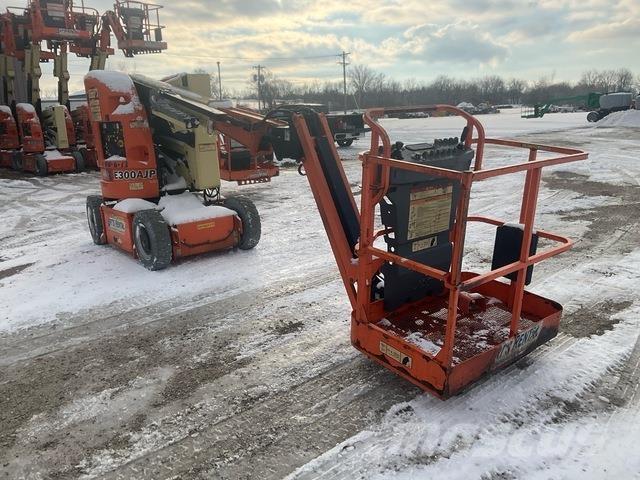 JLG E300AJP Коленчатые подъемники