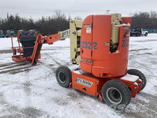 JLG E300AJP Коленчатые подъемники