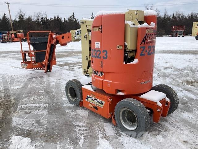 JLG E300AJP Коленчатые подъемники