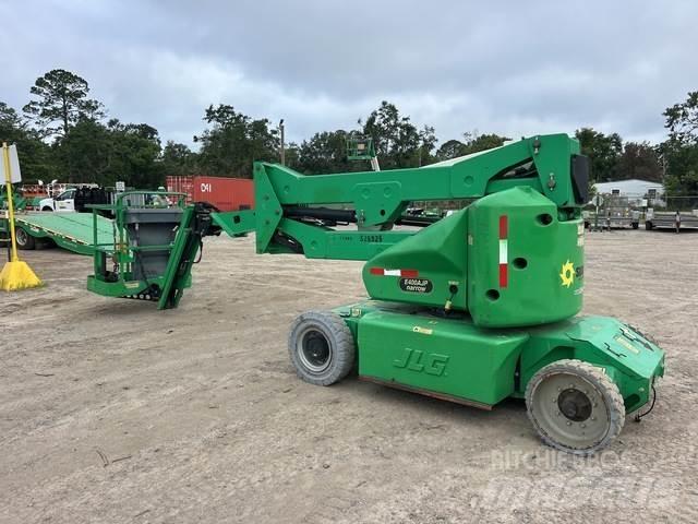 JLG E400AJPN Коленчатые подъемники