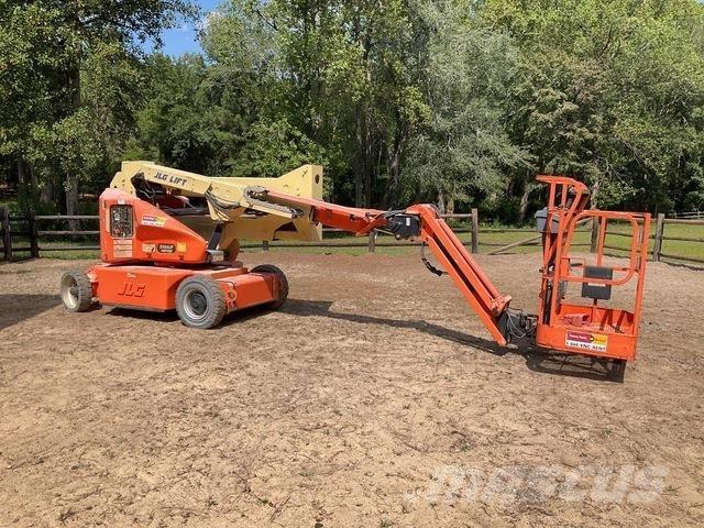 JLG E400AJPN Коленчатые подъемники