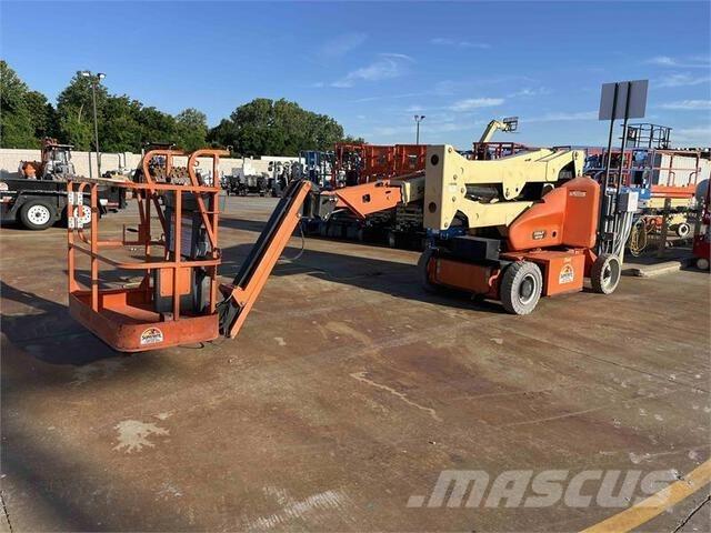 JLG E400AJPN Коленчатые подъемники