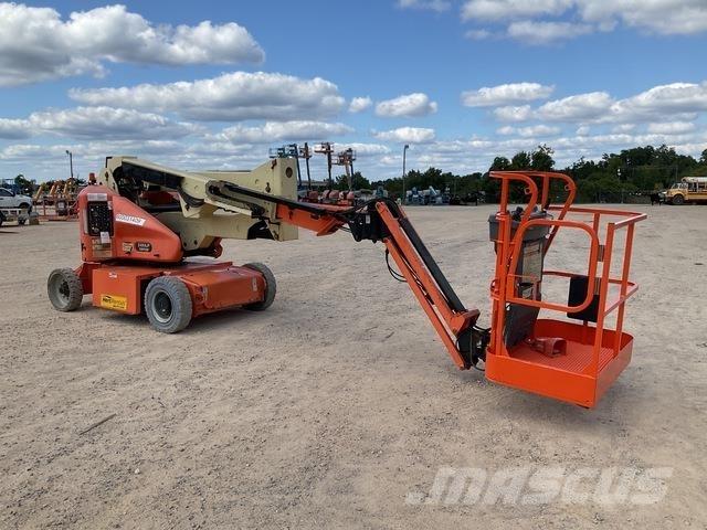 JLG E400AJPN Коленчатые подъемники